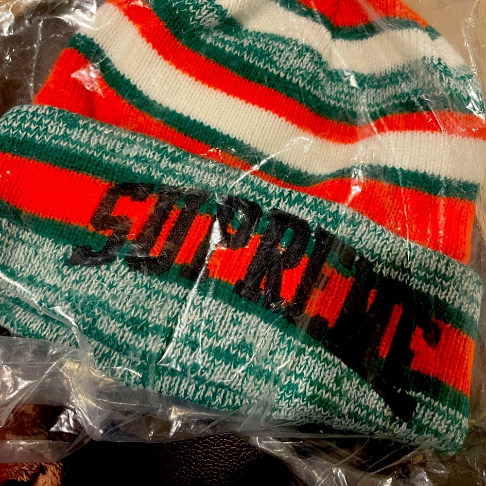 Supreme beanie hat